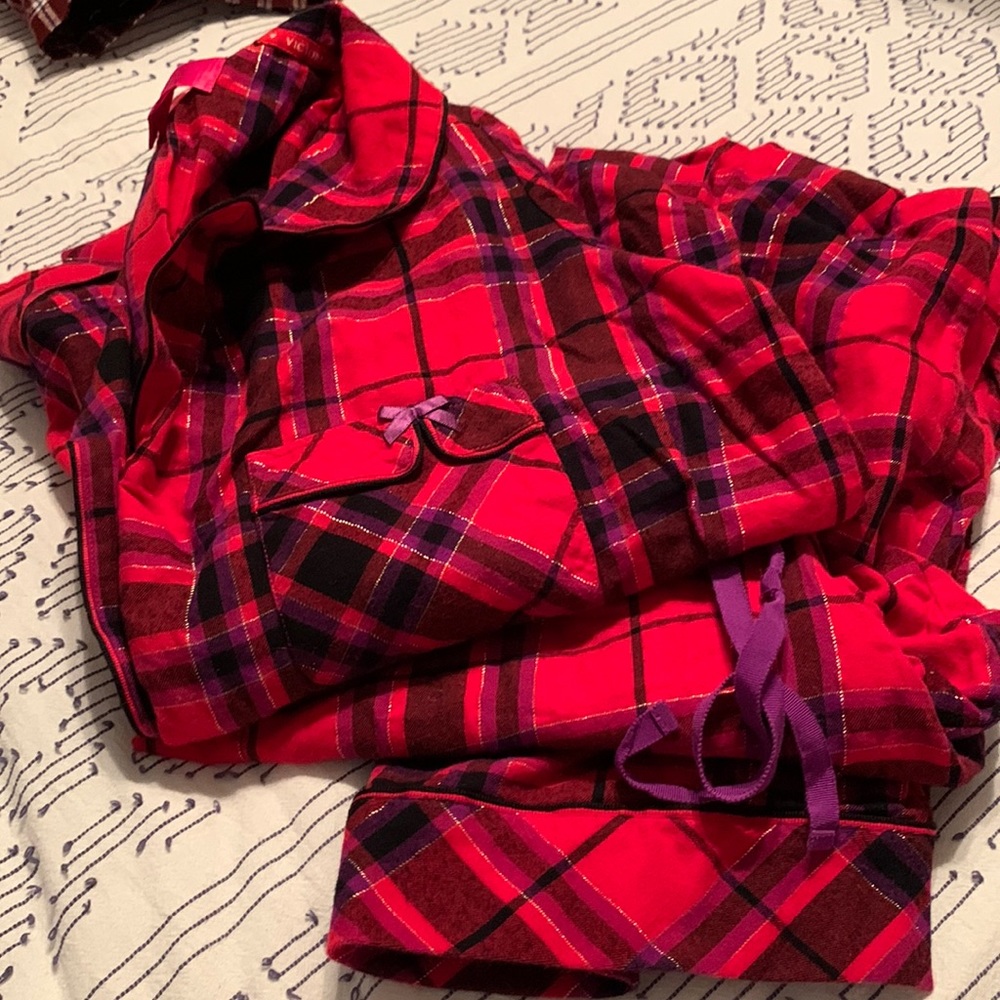 Victoria’s Secret long sleeve pajamas - worn once
